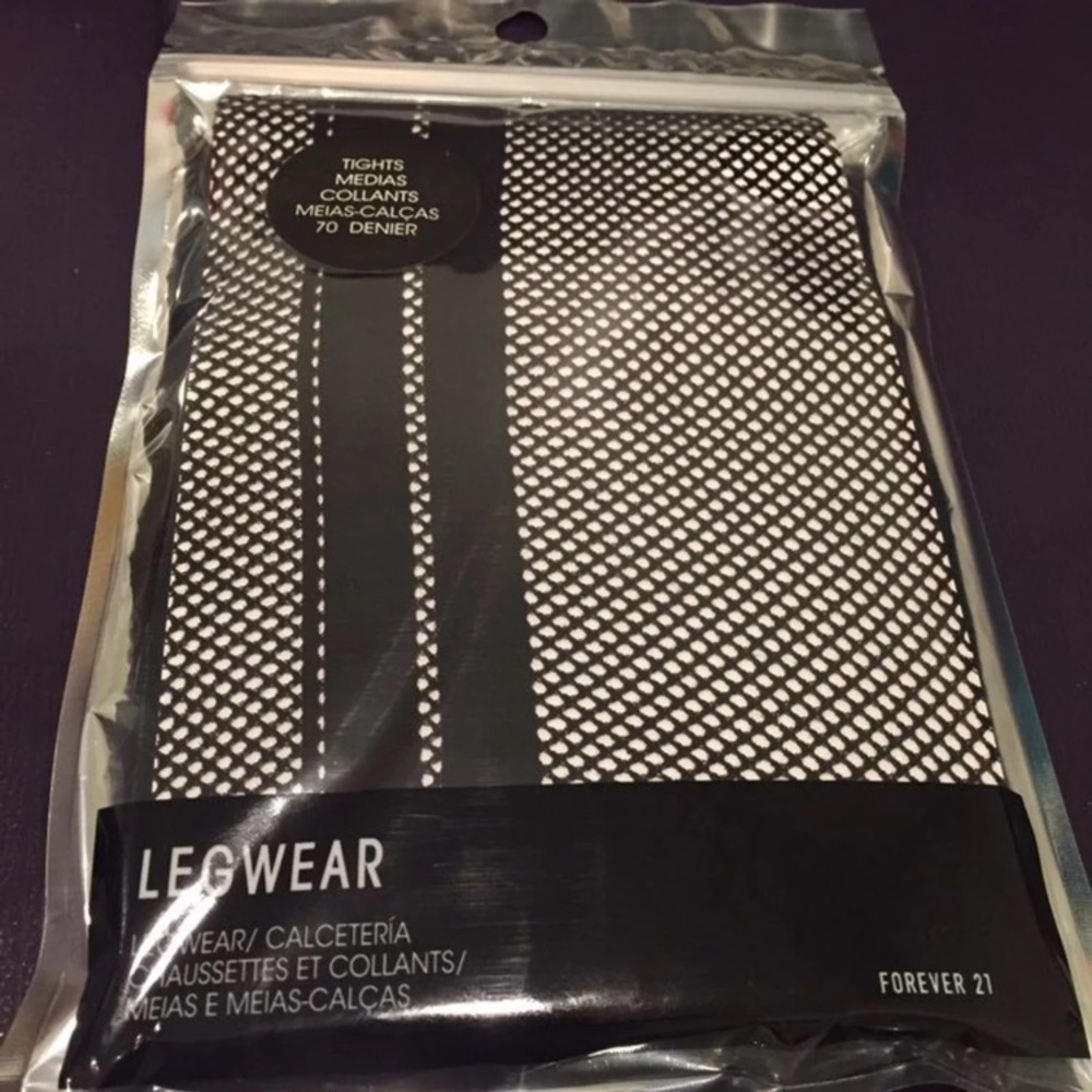 ✨2/$10✨ Forever 21 Fishnet tights